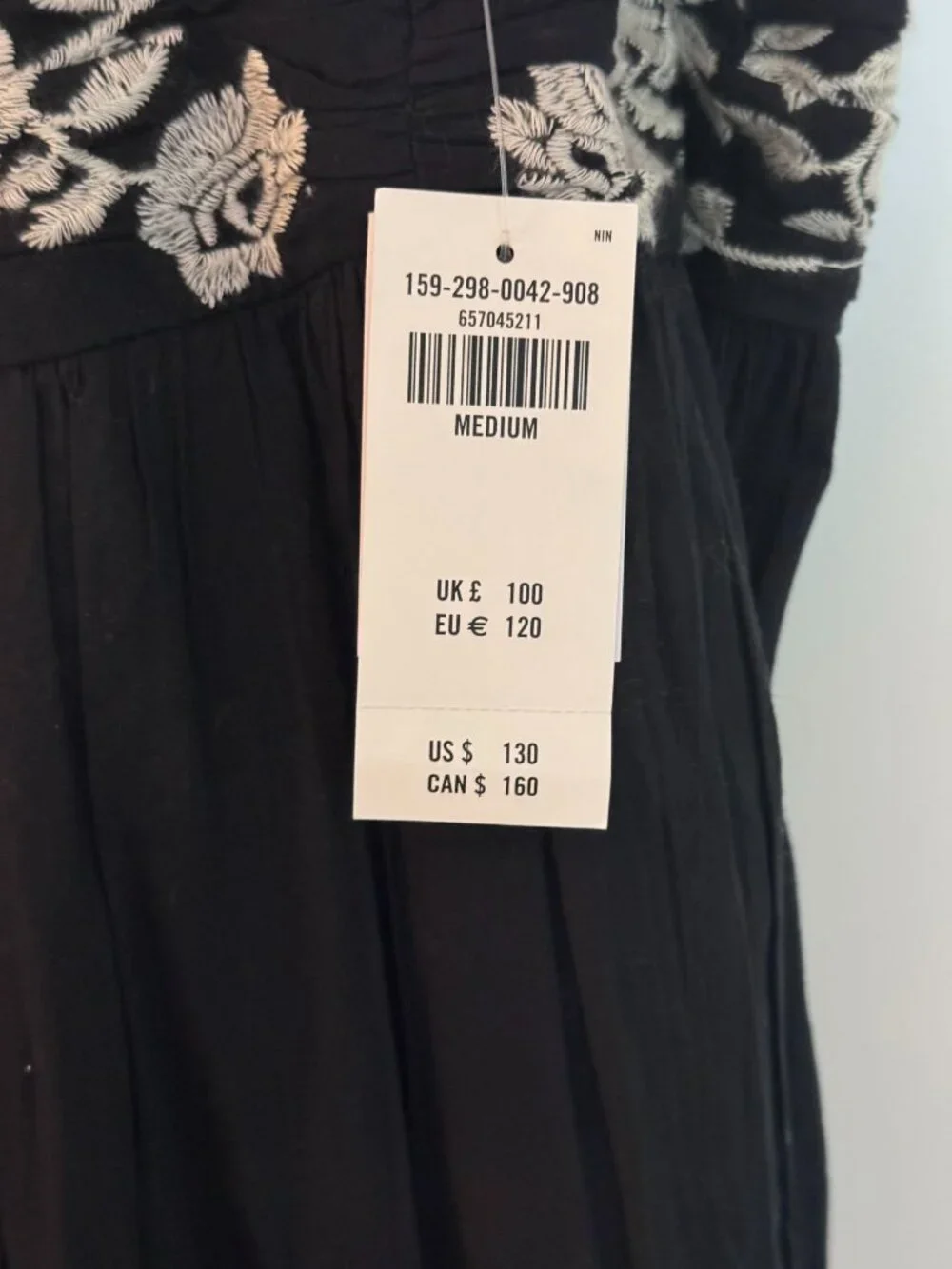 Abercrombie & Fitch new tags